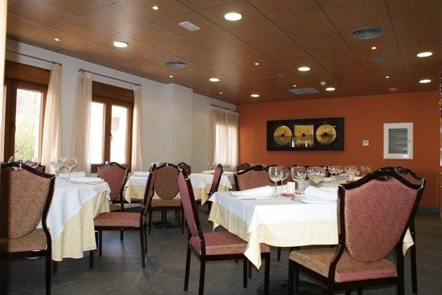 Hotel Mataelpino Segovia Restaurace fotografie